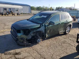 2024 Toyota Corolla Cross LE z VIN 7MUCAAAG1RV095485, wystawiony jako Copart lot #54588355 z przebiegiem 4 210 mil mil oraz Szkoda całkowita • Salvage title. Historia ofert i sprzedaży dostępna na DreamBid. Obrazek 1.