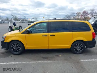 2018 Dodge Grand Caravan GT with VIN 2C4RDGEG5JR343548, listed as a IAAI auction lot 42053156 with 155,798 mi miles. Bid and sale history available at carsss.com. Image 14.