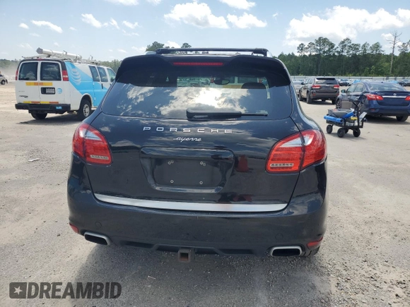 2014 Porsche Cayenne z VIN WP1AA2A20ELA95807, wystawiony jako Copart lot #57442775 z przebiegiem 142 845 mil mil oraz Szkoda całkowita • Salvage title. Historia ofert i sprzedaży dostępna na DreamBid. Obrazek 6.