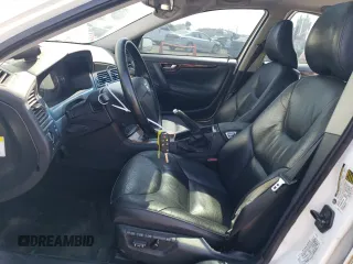 2005 Volvo S60 with VIN YV1RS592652474608, listed as a Copart auction lot 70799774 with 176,672 mi miles and Salvage Title. Bid and sale history available at carsss.com. Image 7.