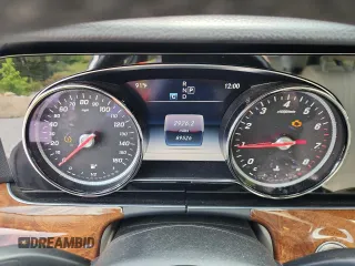 2017 Mercedes-Benz E 300 Luxury with VIN WDDZF4JB0HA108983, listed as a Copart auction lot 62722635 with 89,526 mi miles and Clean title. Bid and sale history available at DreamBid. Image 9.