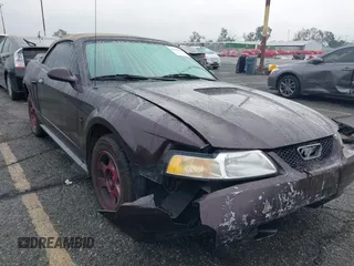 2000 Ford Mustang with VIN 1FAFP4447YF178173, listed as a IAAI auction lot 41506204 with 157,370 mi miles. Bid and sale history available at carsss.com. Image 6.