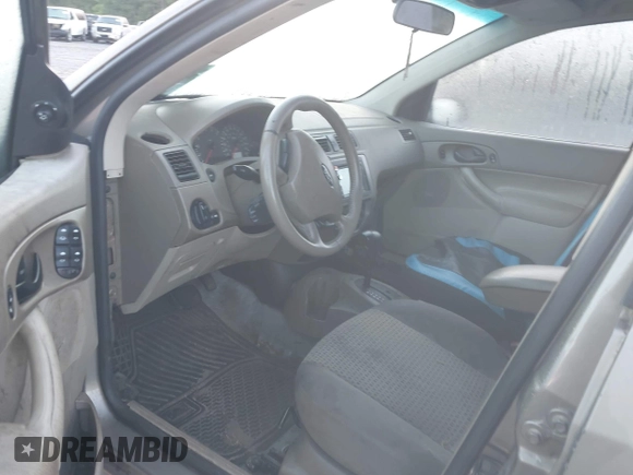 2005 Ford Focus SE with VIN 1FAFP36N15W304216, listed as a IAAI auction lot 41950778 with 241,997 mi miles and . Bid and sale history available at carsss.com. Image 5.
