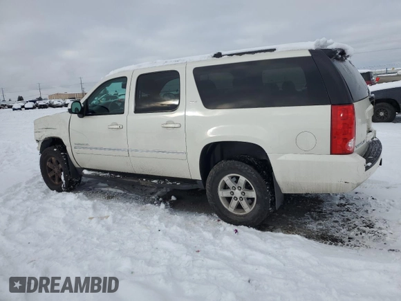 2014 GMC Yukon XL SLT with VIN 1GKS2KE78ER151549, listed as a Copart auction lot 44028675 with 176,209 mi miles and Salvage Title. Bid and sale history available at carsss.com. Image 2.