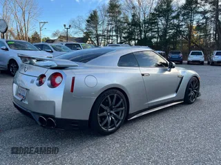 2013 Nissan GT-R Premium с VIN JN1AR5EF5DM260772, выставлен на аукционе Copart как лот 42827935 с пробегом 46 427 миль миль и Чистый • Clean title. История ставок и продаж доступна на DreamBid. Изображение 4.