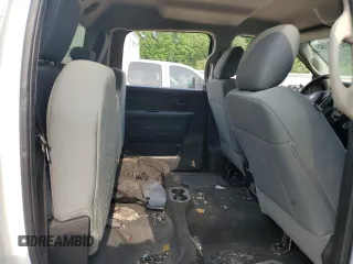 2017 Ram 2500 Tradesman z VIN 3C6UR5HJ6HG568513, wystawiony jako Copart lot #53139154 z przebiegiem 124 674 mil mil oraz Szkoda całkowita • Salvage title. Historia ofert i sprzedaży dostępna na DreamBid. Obrazek 10.