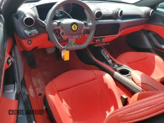 2023 Ferrari Portofino z VIN ZFF02RPA4P0298111, wystawiony jako Copart lot #65799704 z przebiegiem 1096 mil mil oraz Nie do naprawy. Historia ofert i sprzedaży dostępna na DreamBid. Obrazek 8.