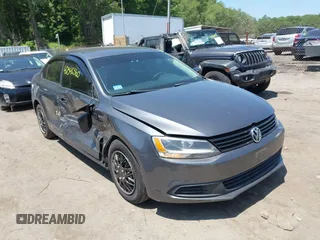 2013 Volkswagen Jetta S z VIN 3VW2K7AJ2DM369459, wystawiony jako IAAI lot #42546560 z przebiegiem 126 459 mil mil oraz . Historia ofert i sprzedaży dostępna na DreamBid. Obrazek 1.