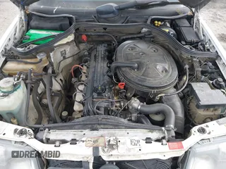 1992 Mercedes-Benz 300 with VIN WDBEA90E1NF206532, listed as a IAAI auction lot 42148991 with 248,072 mi miles and . Bid and sale history available at DreamBid. Image 10.