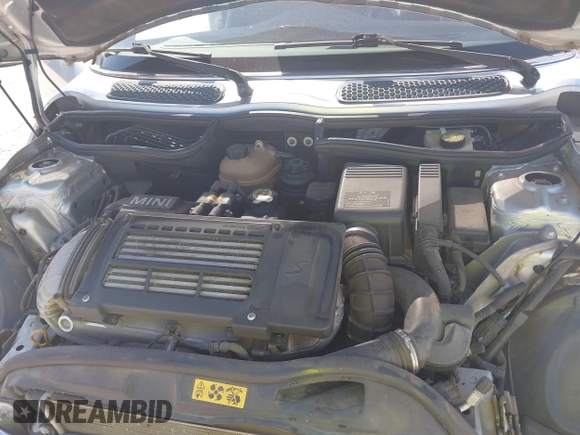 2006 MINI Convertible S with VIN WMWRH33596TK59633, listed as a IAAI auction lot 42242545 with 77,837 mi miles and . Bid and sale history available at DreamBid. Image 10.