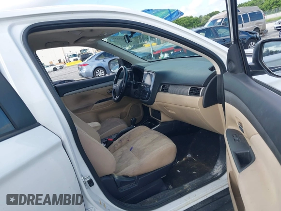 2017 Mitsubishi Outlander SE with VIN JA4AD3A30HZ025100, listed as a IAAI auction lot 42423429 with 205,827 mi miles and . Bid and sale history available at DreamBid. Image 5.