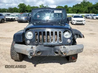 2018 Jeep Wrangler Unlimited Sahara with VIN 1C4HJWEG1JL926982, listed as a Copart auction lot 60640485 with 138,099 mi miles and Salvage title. Bid and sale history available at DreamBid. Image 5.