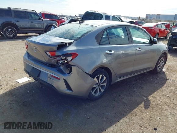 2021 Kia Rio S with VIN 3KPA24AD5ME424195, listed as a IAAI auction lot 41430268 with 17,367 mi miles. Bid and sale history available at carsss.com. Image 4.