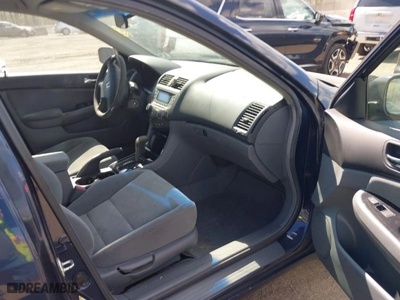 2006 Honda Accord Sdn LX SE with VIN 1HGCM563X6A181385, listed as a IAAI auction lot 41951381 with 256,164 mi miles. Bid and sale history available at carsss.com. Image 5.