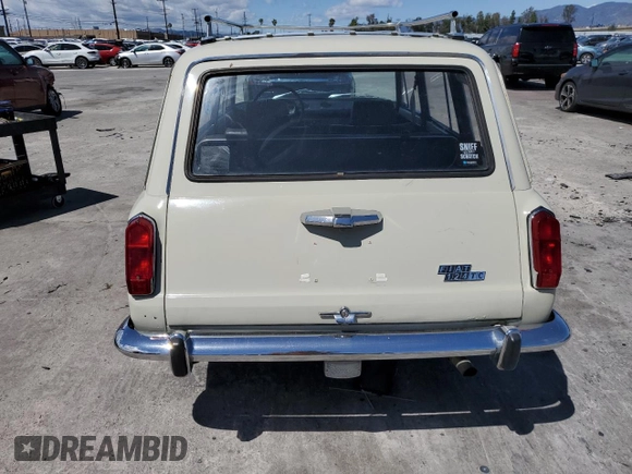 1972 FIAT 124 Spider z VIN 124AF11153835, wystawiony jako Copart lot #51018545 z przebiegiem 58 389 mil mil oraz Szkoda całkowita • Salvage title. Historia ofert i sprzedaży dostępna na DreamBid. Obrazek 6.