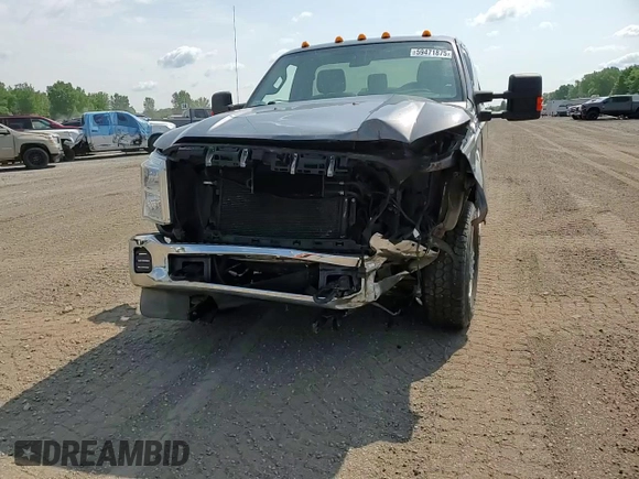 2012 Ford F-350 XL z VIN 1FTRF3B67CEA69199, wystawiony jako Copart lot #59471875 z przebiegiem 117 171 mil mil oraz Czysty tytuł • Clean title. Historia ofert i sprzedaży dostępna na DreamBid. Obrazek 14.