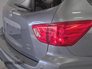2019 Nissan Pathfinder SL z VIN 5N1DR2MM9KC604319, wystawiony jako IAAI lot #42437888 z przebiegiem 122 569 mil mil oraz . Historia ofert i sprzedaży dostępna na DreamBid. Obrazek 7.