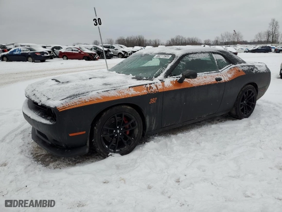 2022 Dodge Challenger R/T Scat Pack with VIN 2C3CDZFJ4NH260561, listed as a Copart auction lot 88277505 with 13,748 mi miles and Salvage Title. Bid and sale history available at carsss.com. Image 1.