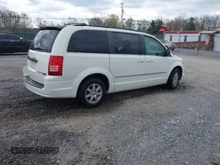 2010 Chrysler Town & Country Touring with VIN 2A4RR5D17AR463316, listed as a IAAI auction lot 42075932 with 260,617 mi miles. Bid and sale history available at carsss.com. Image 4.