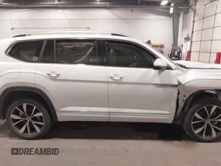 2024 Volkswagen Atlas SEL Premium R-Line z VIN 1V2FR2CA0RC507586, wystawiony jako IAAI lot #40921678 z przebiegiem 26 996 mil mil oraz . Historia ofert i sprzedaży dostępna na DreamBid. Obrazek 13.