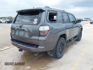 2020 Toyota 4Runner SR5 with VIN JTEZU5JR0L5214205, listed as a IAAI auction lot 42056527 with 159,814 mi miles and . Bid and sale history available at DreamBid. Image 4.