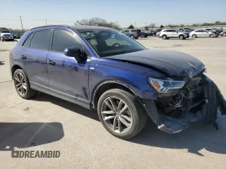 2023 Audi Q3 S line Premium z VIN WA1DECF38P1131083, wystawiony jako Copart lot #49589125 z przebiegiem 29 648 mil mil oraz Szkody całkowita. Historia ofert i sprzedaży dostępna na DreamBid. Obrazek 4.