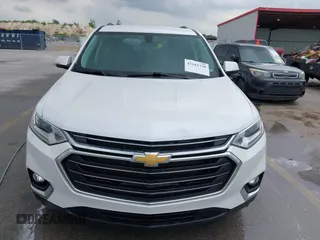 2020 Chevrolet Traverse LT Cloth z VIN 1GNERGKW3LJ127398, wystawiony jako IAAI lot #42161330 z przebiegiem 96 140 mil mil oraz . Historia ofert i sprzedaży dostępna na DreamBid. Obrazek 12.