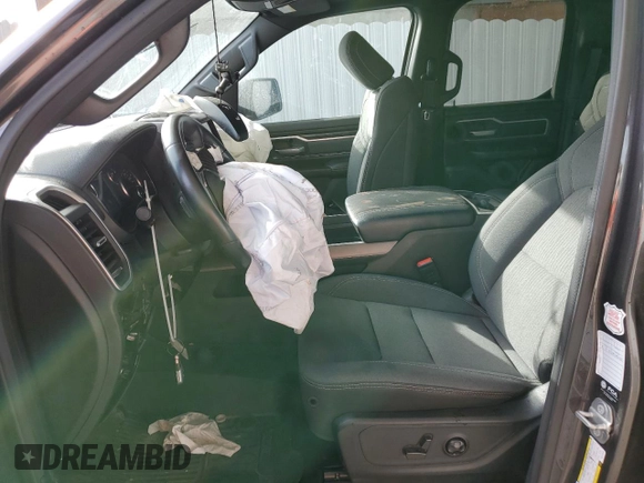 2021 Ram 1500 Lone Star z VIN 1C6RREBT8MN712516, wystawiony jako Copart lot #39752564 z przebiegiem Nie podano mil oraz Nie do naprawy • Non repairable. Historia ofert i sprzedaży dostępna na DreamBid. Obrazek 7.