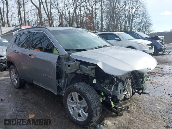 2022 Jeep Compass Latitude с VIN 3C4NJDBB4NT131810, выставлен на аукционе IAAI как лот 41380330 с пробегом 63 588 миль миль и . История ставок и продаж доступна на DreamBid. Изображение 1.