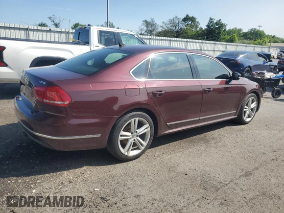 2014 Volkswagen Passat SE z VIN 1VWBN7A30EC084173, wystawiony jako Copart lot #58688645 z przebiegiem 141 726 mil mil oraz Szkoda całkowita • Salvage title. Historia ofert i sprzedaży dostępna na DreamBid. Obrazek 3.