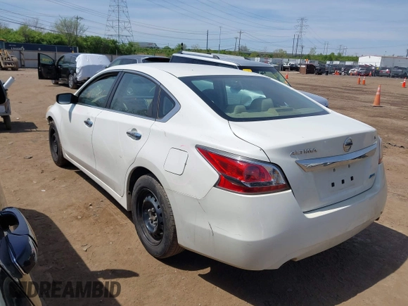 2015 Nissan Altima SV with VIN 1N4AL3AP3FC271656, listed as a IAAI auction lot 42085240 with 172,065 mi miles and . Bid and sale history available at DreamBid. Image 3.