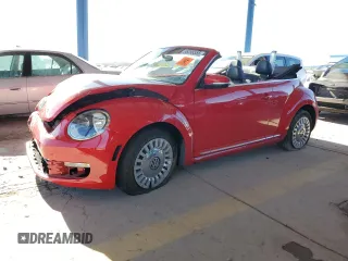 2014 Volkswagen Beetle SE с VIN 3VW507AT8EM819962, выставлен на аукционе Copart как лот 56358555 с пробегом Не указан миль и Списание • Salvage title. История ставок и продаж доступна на DreamBid. Изображение 1.