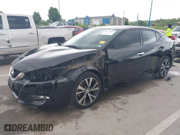 2017 Nissan Maxima Platinum z VIN 1N4AA6AP4HC403592, wystawiony jako IAAI lot #42177002 z przebiegiem 112 105 mil mil oraz . Historia ofert i sprzedaży dostępna na DreamBid. Obrazek 18.