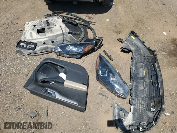 2020 Ford Escape SE Sport Hybrid z VIN 1FMCU9BZ7LUB14362, wystawiony jako Copart lot #57302285 z przebiegiem 103 337 mil mil oraz Szkoda całkowita • Salvage title. Historia ofert i sprzedaży dostępna na DreamBid. Obrazek 13.