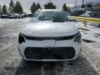 2023 Kia Niro Wave with VIN KNDCT3L10P5040523, listed as a Copart auction lot 89325305 with 8,287 mi miles and Salvage Title. Bid and sale history available at DreamBid. Image 5.