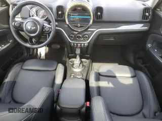 2018 MINI Countryman Cooper S with VIN WMZYT5C34J3E62254, listed as a Copart auction lot 45371305 with 25,475 mi miles and Salvage title. Bid and sale history available at DreamBid. Image 8.