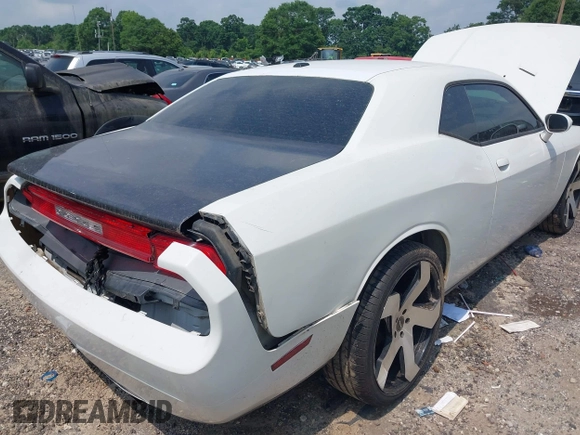 2012 Dodge Challenger SXT Plus z VIN 2C3CDYAG3CH168263, wystawiony jako IAAI lot #42283885 z przebiegiem 200 052 mil mil oraz . Historia ofert i sprzedaży dostępna na DreamBid. Obrazek 4.