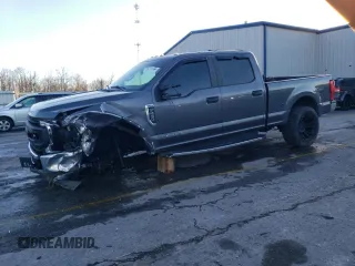 2021 Ford F-250 XL z VIN 1FT7W2BT7MEC56838, wystawiony jako Copart lot #84767664 z przebiegiem 104 182 mil mil oraz Szkoda całkowita • Salvage title. Historia ofert i sprzedaży dostępna na DreamBid. Obrazek 1.
