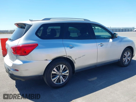 2018 Nissan Pathfinder SL with VIN 5N1DR2MN2JC628615, listed as a IAAI auction lot 41881932 with 122,404 mi miles. Bid and sale history available at carsss.com. Image 6.