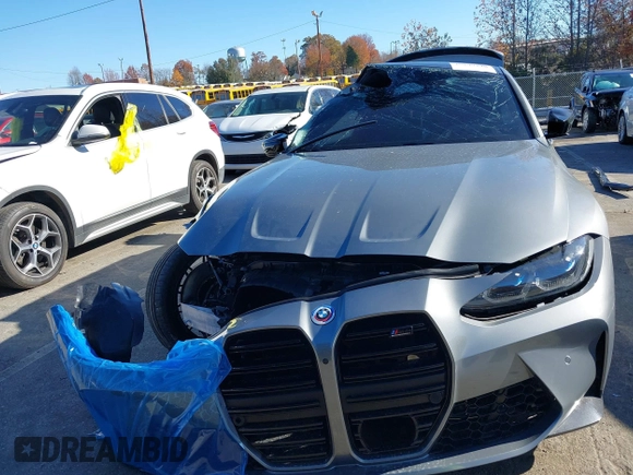 2023 BMW M4 Competition xDrive с VIN WBS43AZ01PCM48086, выставлен на аукционе IAAI как лот 40899240 с пробегом 9 597 миль миль и . История ставок и продаж доступна на DreamBid. Изображение 13.