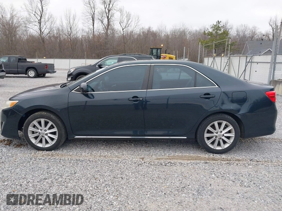 2014 Toyota Camry SE with VIN 4T1BK1FK7EU548333, listed as a IAAI auction lot 41598278 with 119,534 mi miles. Bid and sale history available at carsss.com. Image 14.