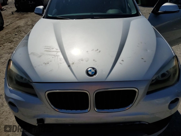 2015 BMW X1 sDrive28i with VIN WBAVM1C51FVZ94111, listed as a Copart auction lot 46981235 with 105,432 mi miles and Salvage Title. Bid and sale history available at carsss.com. Image 13.