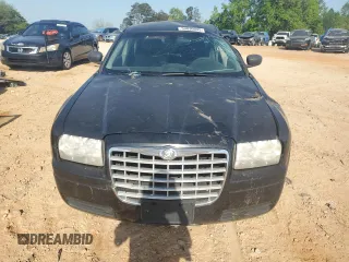 2006 Chrysler 300 z VIN 2C3KA43R06H318491, wystawiony jako Copart lot #53830045 z przebiegiem 179 090 mil mil oraz Szkoda całkowita • Salvage title. Historia ofert i sprzedaży dostępna na DreamBid. Obrazek 5.