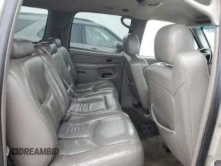 2004 Chevrolet Suburban Z71 with VIN 3GNFK16Z14G116946, listed as a Copart auction lot 80437924 with 319,240 mi miles and Non Repairable. Bid and sale history available at carsss.com. Image 11.