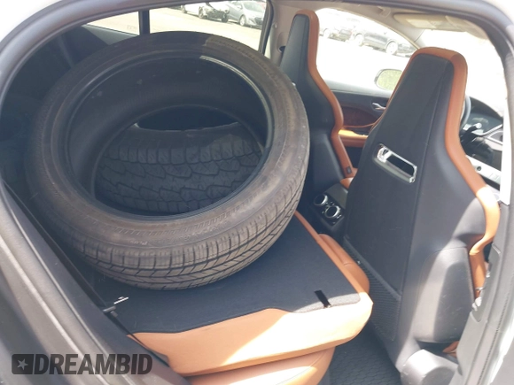 2020 Jaguar I-Pace SE with VIN SADHC2S1XL1F80407, listed as a IAAI auction lot 42033260 with 46,738 mi miles and . Bid and sale history available at DreamBid. Image 8.