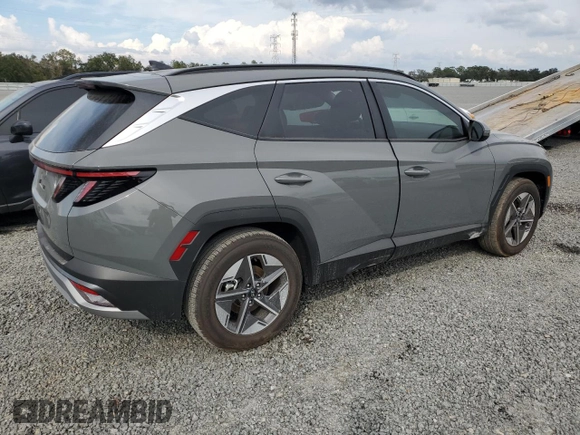 2025 Hyundai Tucson SEL Convenience with VIN 5NMJC3DE8SH450484, listed as a Copart auction lot 77962294 with 885 mi miles and Salvage Title. Bid and sale history available at carsss.com. Image 3.