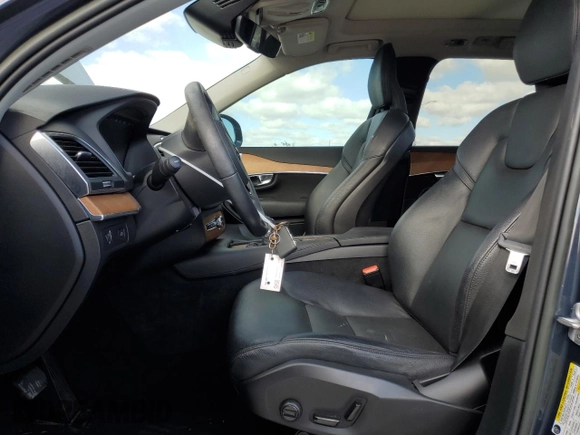 2022 Volvo XC90 Momentum with VIN YV4102CK0N1872089, listed as a Copart auction lot 82864514 with 19,940 mi miles and Salvage Title. Bid and sale history available at DreamBid. Image 7.
