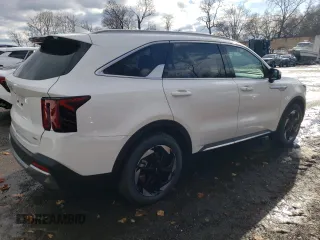 2025 Kia Sorento Hybrid EX with VIN KNDRHDJG0S5315017, listed as a Copart auction lot 83977724 with 13 mi miles and Salvage Title. Bid and sale history available at carsss.com. Image 3.