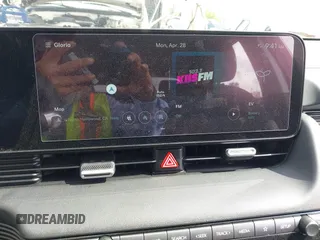 2025 Hyundai Ioniq 5 z VIN 7YAKM4DA8SY002745, wystawiony jako IAAI lot #42135641 z przebiegiem 686 mil mil oraz . Historia ofert i sprzedaży dostępna na DreamBid. Obrazek 19.