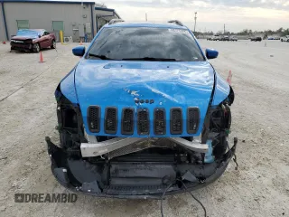 2018 Jeep Cherokee Limited with VIN 1C4PJMDX3JD575102, listed as a Copart auction lot 88325985 with 76,138 mi miles and Non repairable. Bid and sale history available at DreamBid. Image 5.